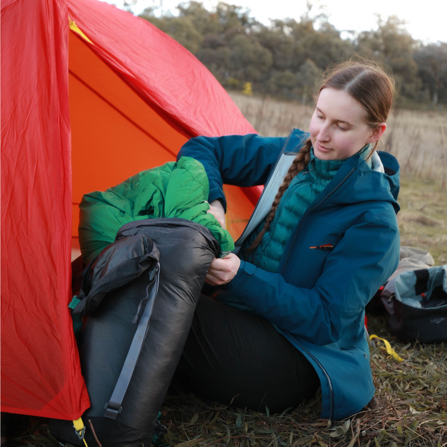 Zodiac 700 27 to 14°F Down Sleeping Bag – Mont Adventure Equipment