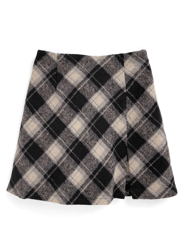 三上悠亜インパン裏地付バイアスチェック柄ミニスカート[gn339