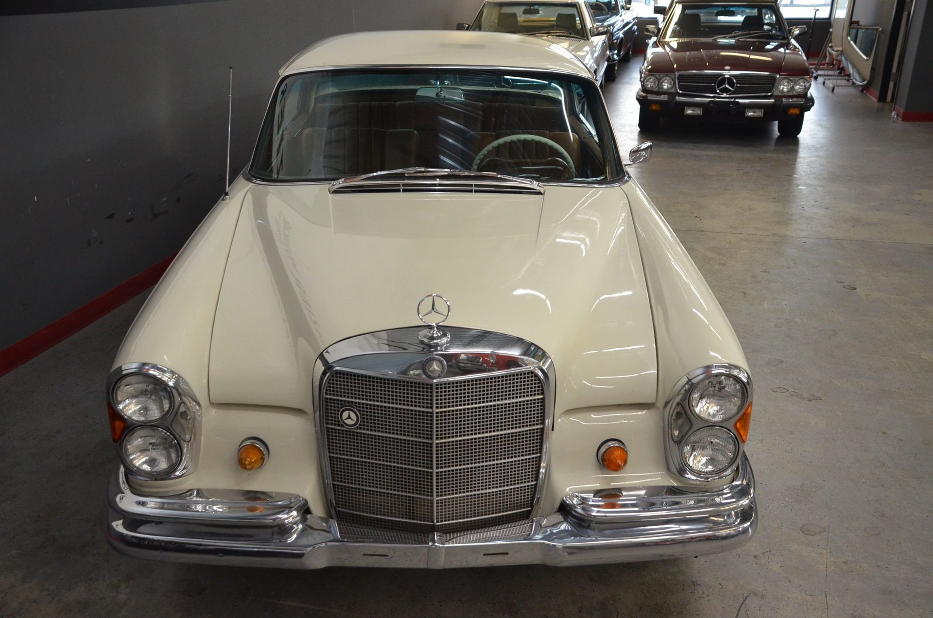 1966 Mercedes-Benz 250SE | Frazier Motorcar Company, LLC
