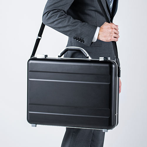 アタッシュケース（アルミケース・通勤・A4・パソコン収納対応