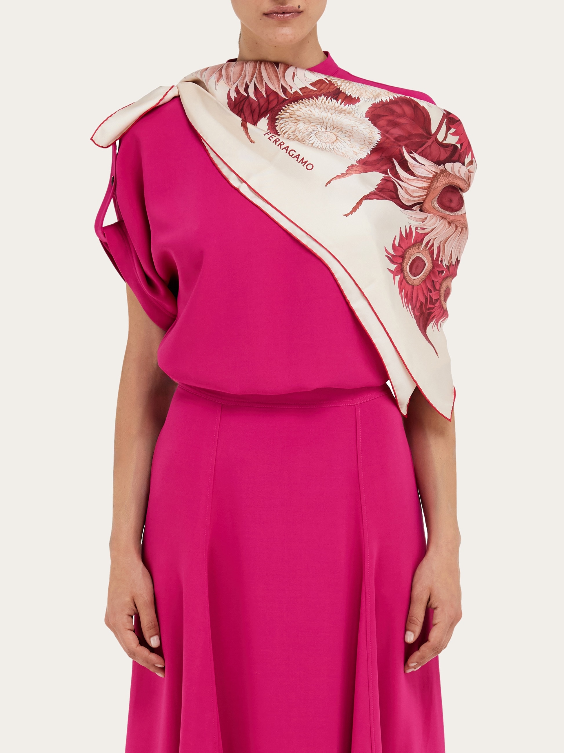 Sunflower print silk scarf - Women | Ferragamo
