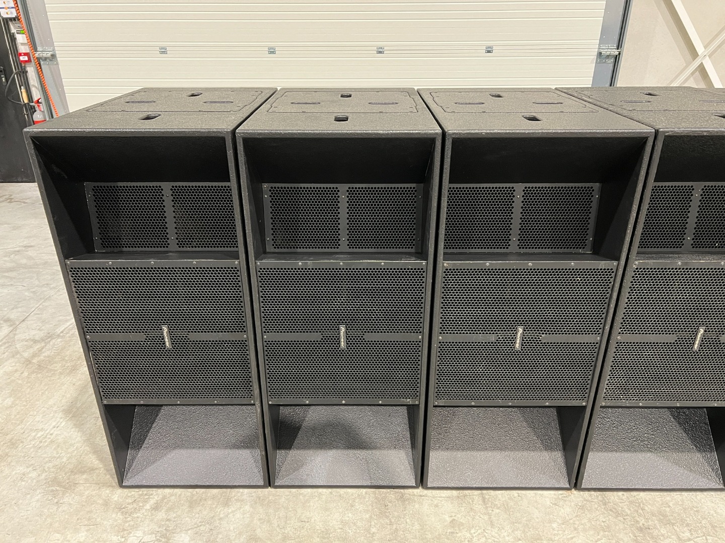 Pioneer XY-218HS 2x18
