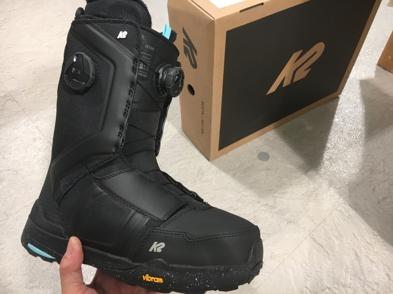 K2 Kat 22.0 と21.0 のセット スノーボードブーツ K2 Kat 22.0 と21.0
