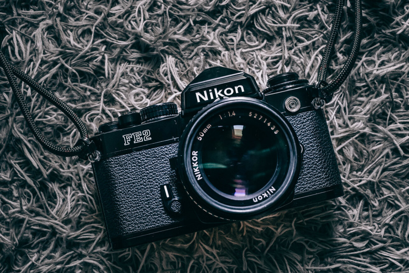 camera)Nikon FE2 フィルムカメラ2台目は一眼レフ(作例あり) - trail a