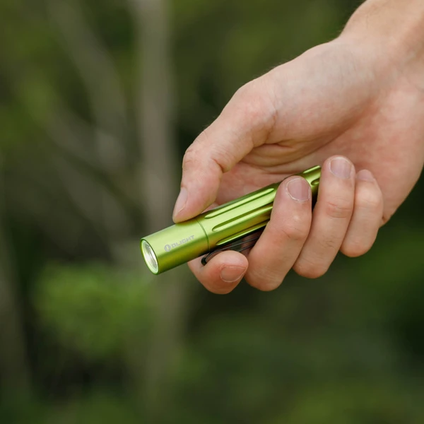 i5R EOS 充電式 ライト - Olight Japan