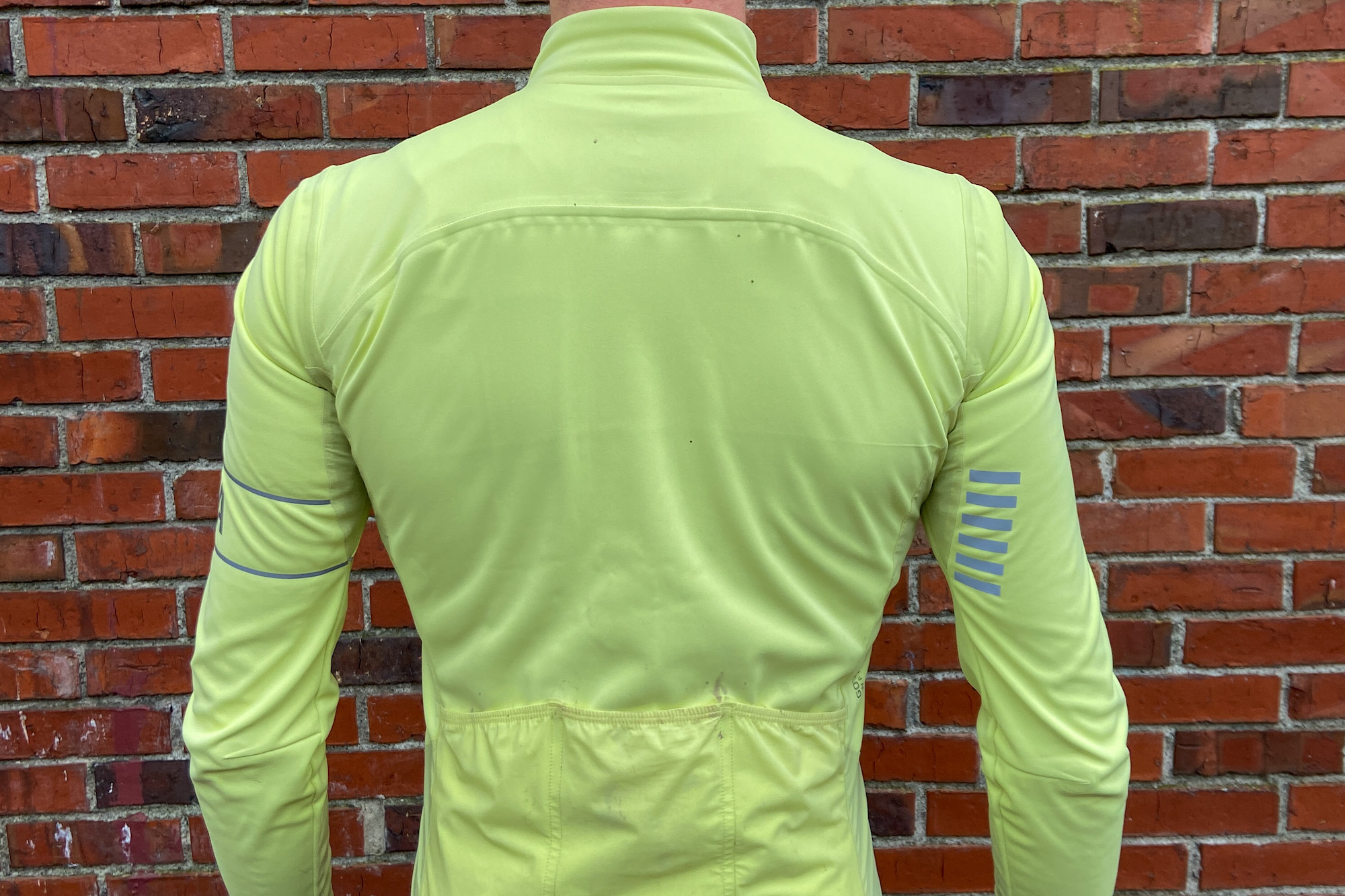 Rapha Men's Pro Team Long Sleeve Gore-Tex Infinium Jersey review
