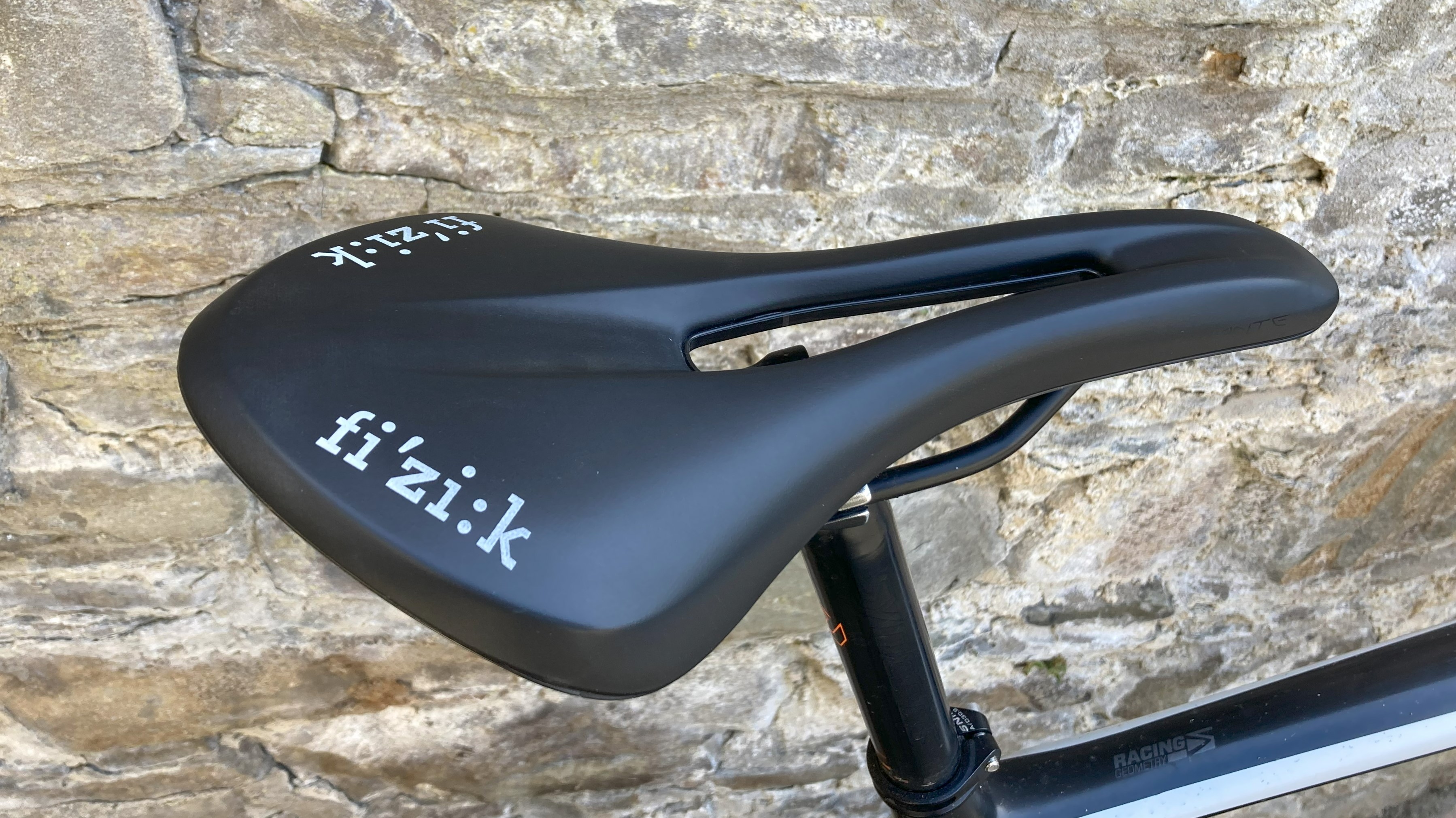 Fizik Tempo Aliante R5 saddle review | Bike Perfect