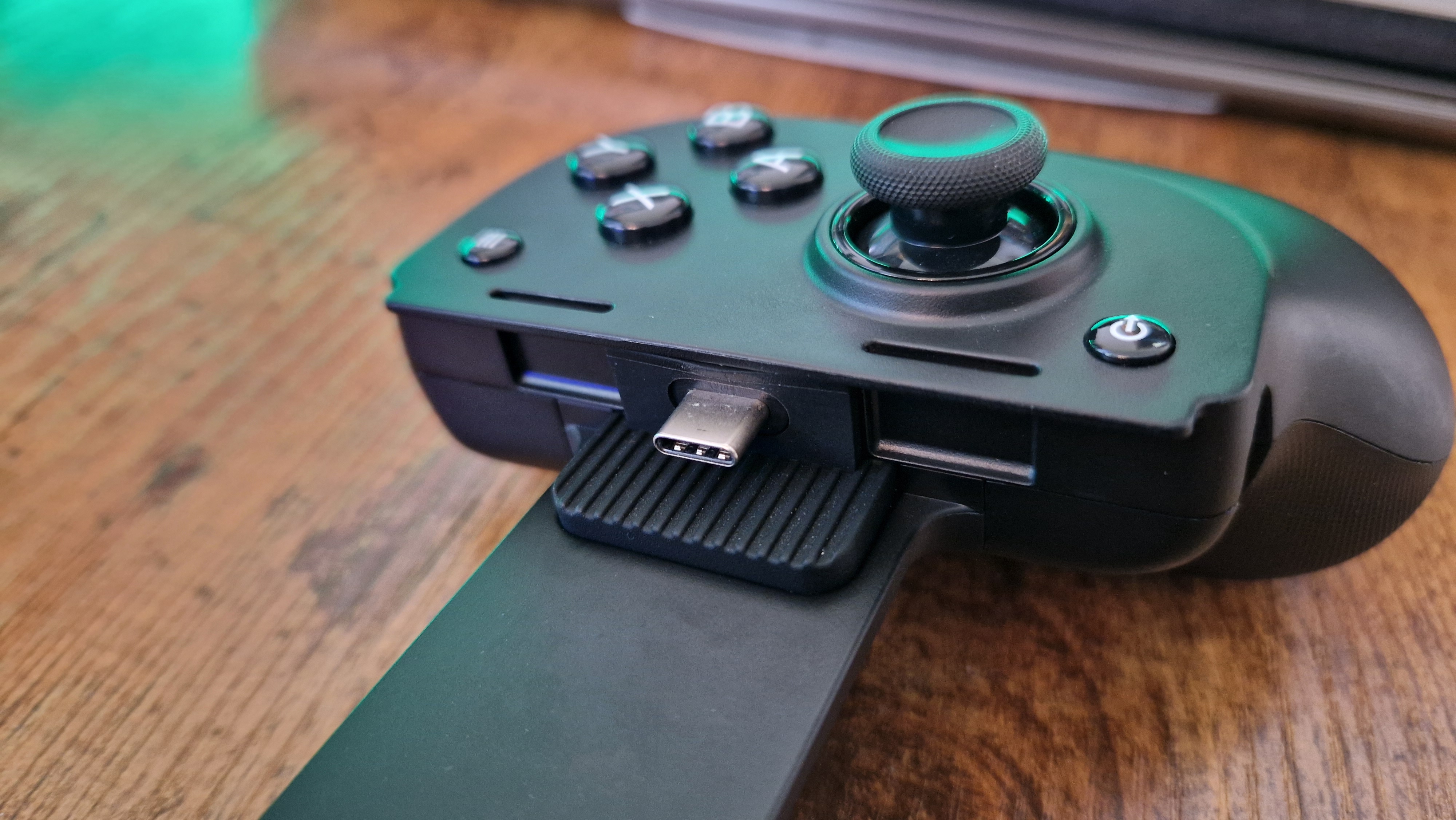 Razer Kishi Ultra review: “I actually feel bad for not calling it