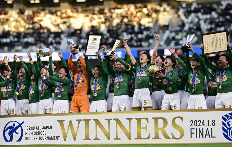 青森山田が2大会ぶり4度目V、正木監督体制では初 高校サッカー | 毎日新聞