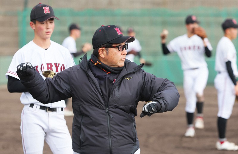 新金属バットの対応「まったく駄目」 広陵・中井監督 センバツ | 毎日新聞