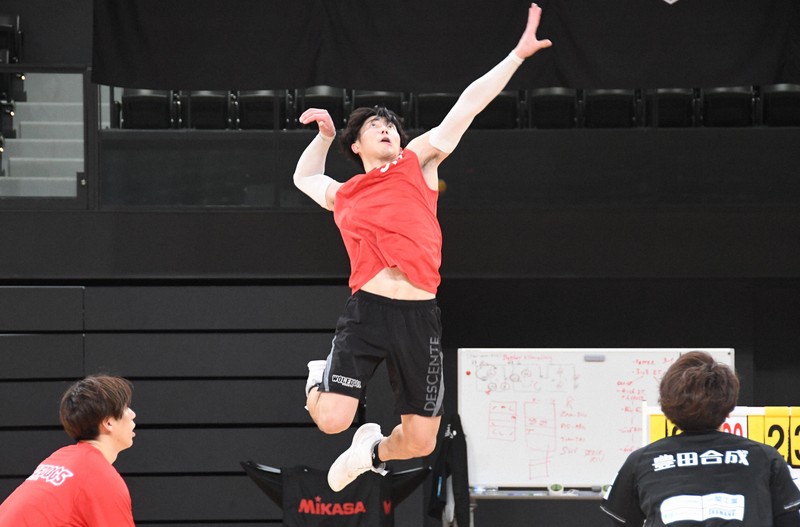 冬ごもり特選集：バレー界の「二刀流」 ウルド名古屋・水町泰杜