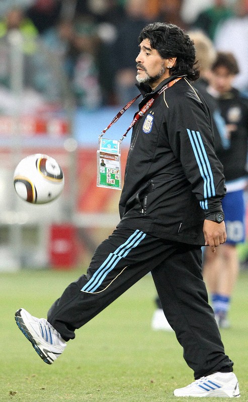 ディエゴ・マラドーナさん死去 60歳 サッカー界の「レジェンド」 [写真