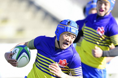 京都成章SO大島 「汚名返上」の絶妙キックパスで先制演出 全国高校