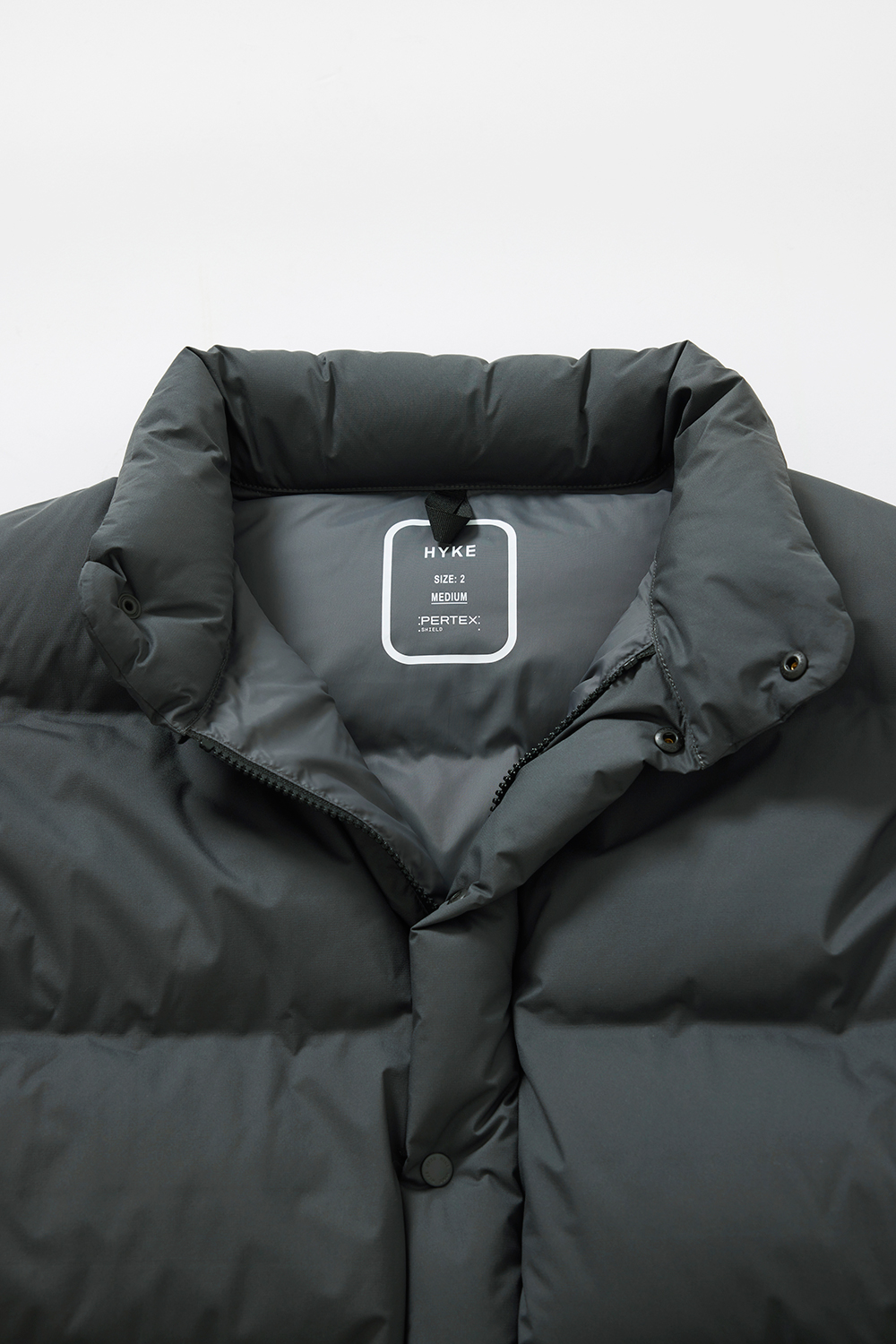 HYKE for BIOTOPの『PERTEX® DOWN JACKET EX』