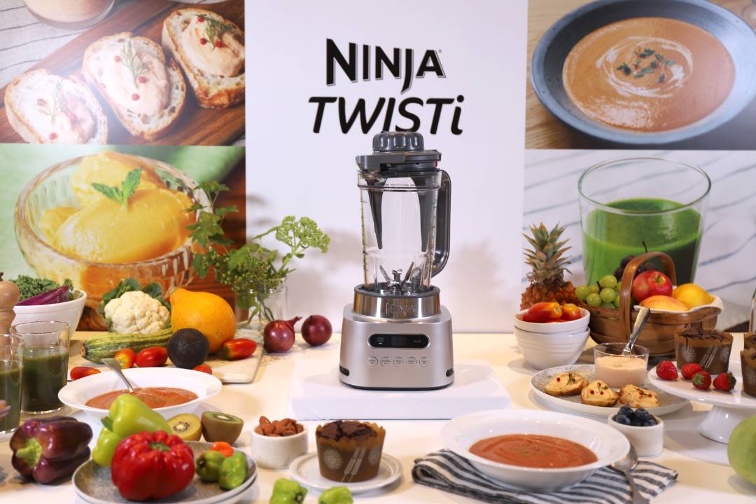 驚きのパワー！家庭用ミキサーの限界を超えたNINJAの新作「Twisti」が