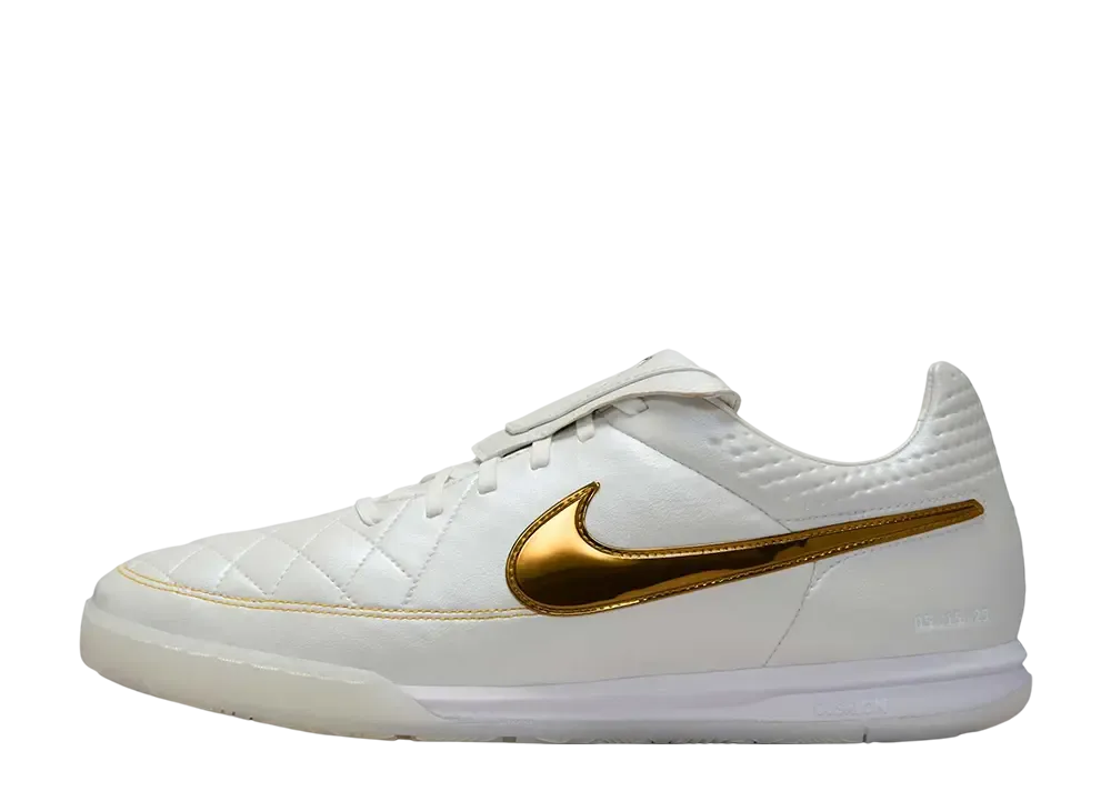 Ronaldinho × Nike Tiempo Legend 