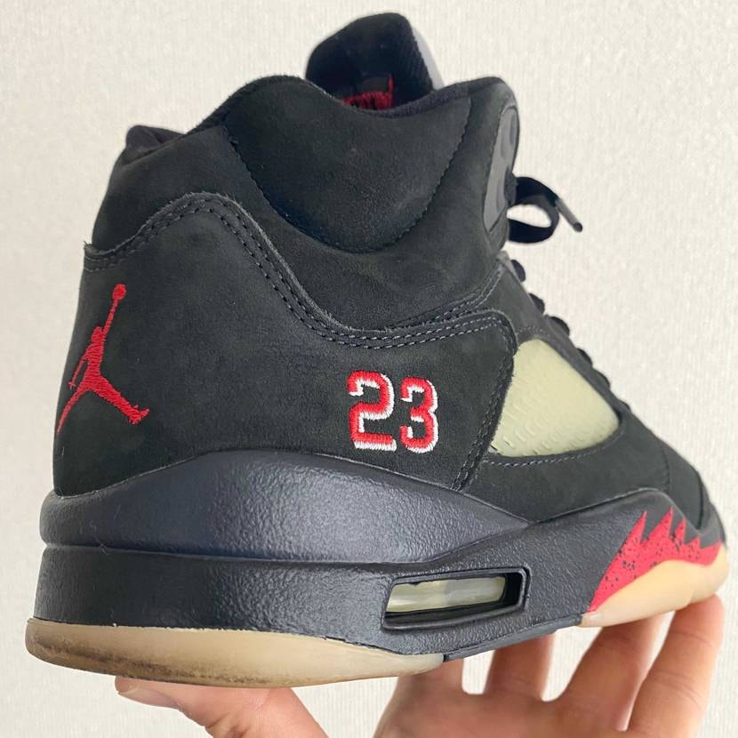 ナイキ ウィメンズ エアジョーダン5 レトロ ゴアテックス 