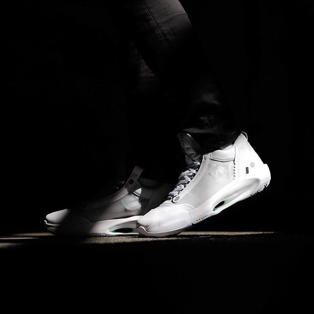 ナイキ エアジョーダン34 ブルーヴォイド【9/25発売】 | スニーカーダンク