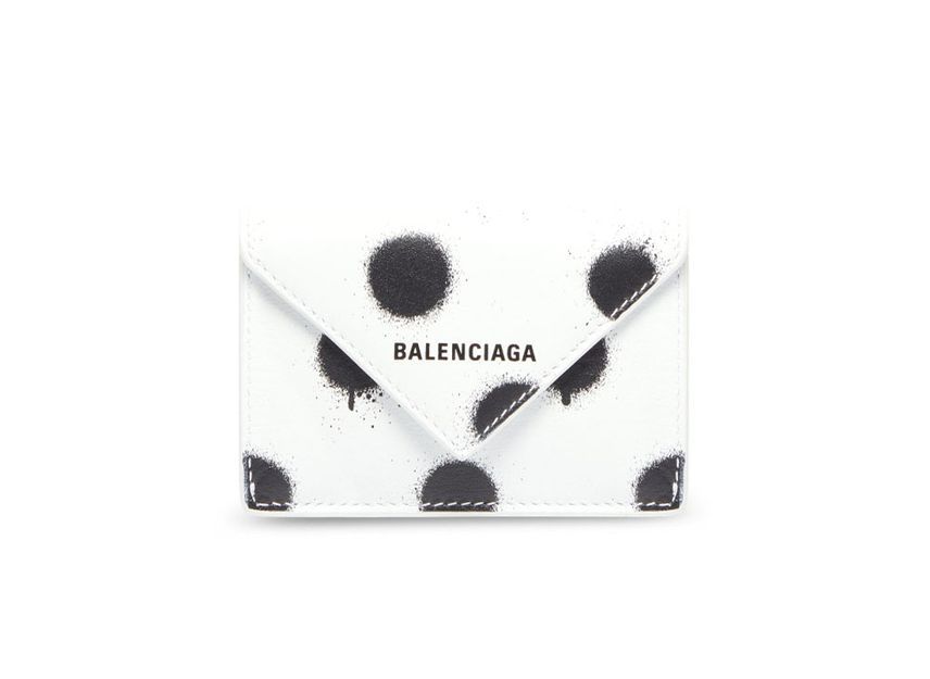 バレンシアガのペーパー ミニ ウォレット6選！シンプルから個性派まで