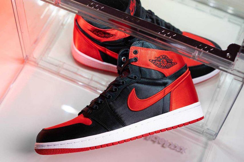 Nike Women's Air Jordan 1 Retro High OG 