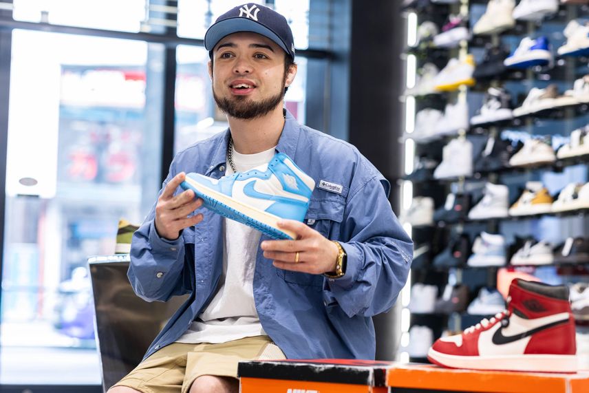 Nike Air Jordan 4 Retro 