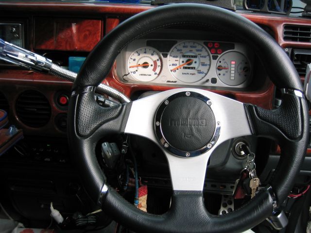 MOMO ミレニアム MILLENIUM （M-51) 美品！MOMO ミレニアム Z34で