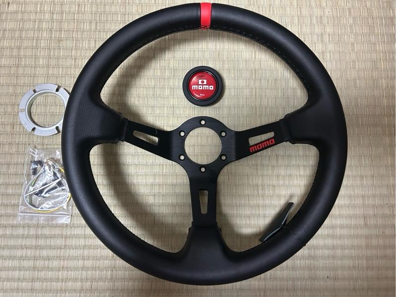 MOMO ステアリング 330mm HA36Sアルトワークス