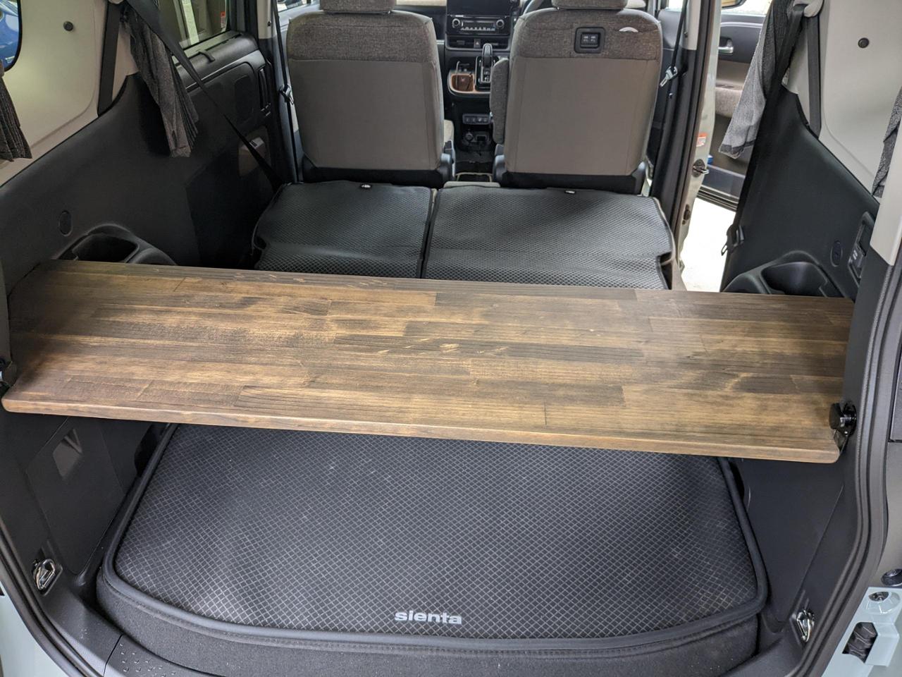 新作】新型シエンタ10系専用 高品質 杉無垢板 ラゲージボード 蜜蝋Wax