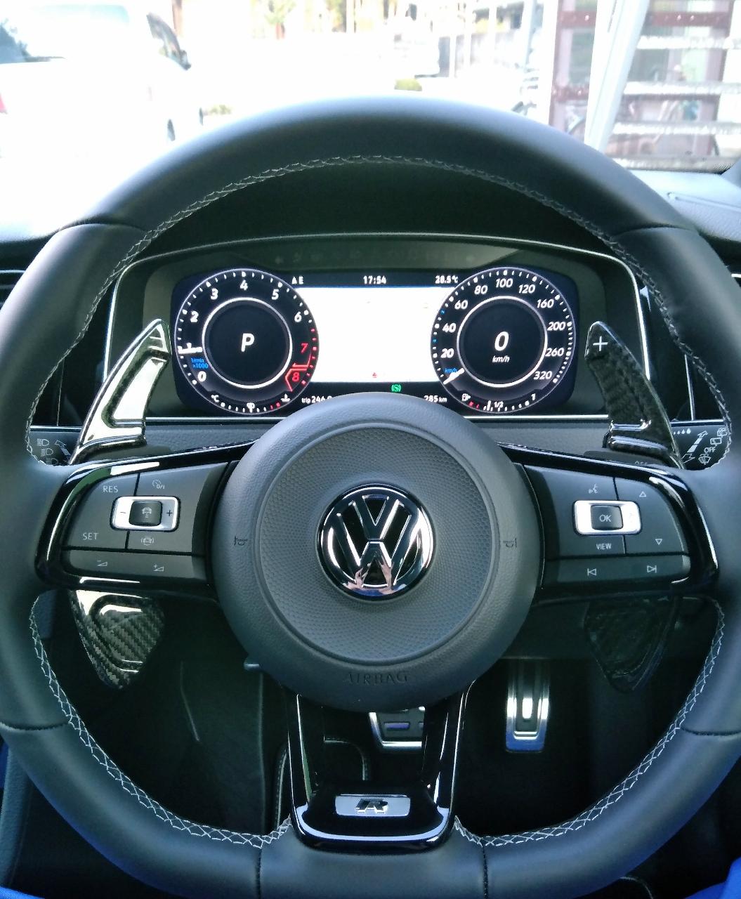ゴルフ7/7.5r.gti レーシングライン DSGパドルシフト ピアノブラック