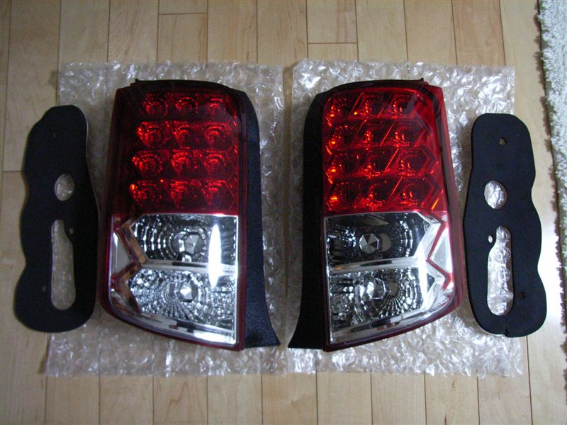 テールランプ MBRO_サンダーLEDテールに交換（トヨタ カローラ