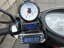 タコメーター＆アンメーター＆時計取り付け（ヤマハ グランドアクシス