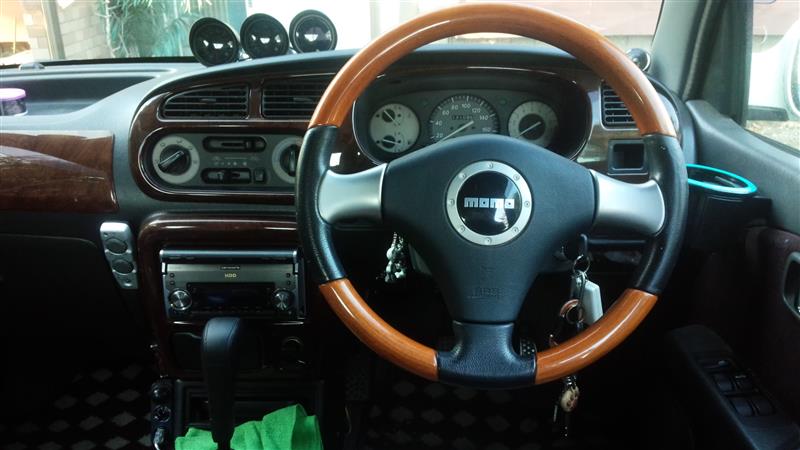 MOMO ステアリング L700ミラにて使用 MOMO ステアリング L700ミラにて