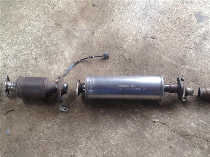 ついに私も触媒付マフラー1/4（ケータハム スーパーセブン 1700BDR）by