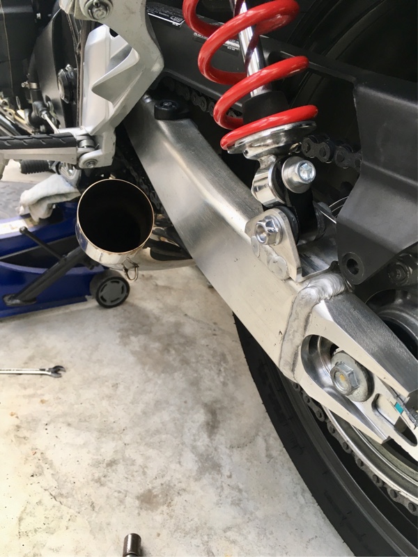 2.5cmケツ上げキット取り付けてみた。（ホンダ CB400 Super Four Hyper