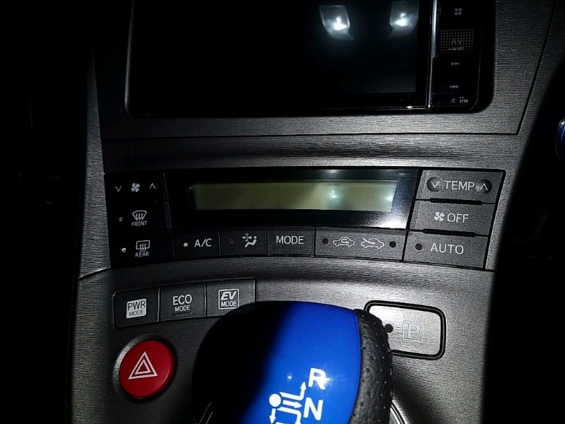 エアコンパネル 前期型から後期型へ交換（トヨタ プリウス・30系）by