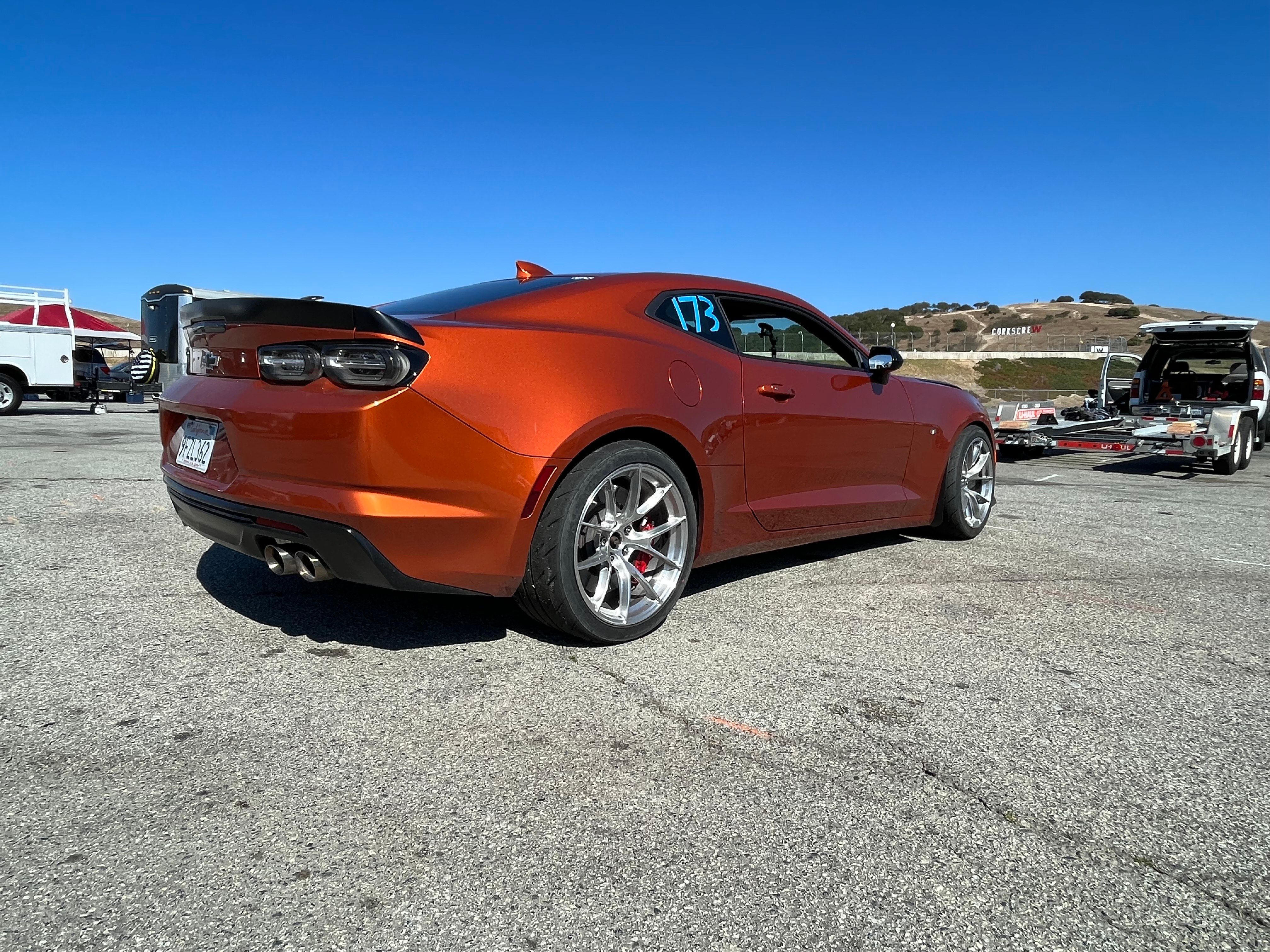 Chevrolet 6th Gen Camaro SS 1LE with 19