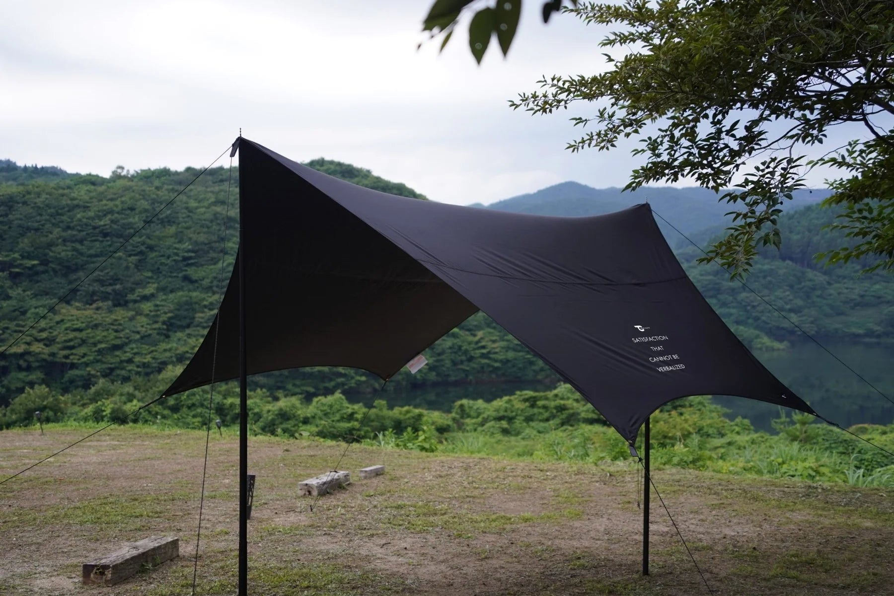 ソロキャンプで使えるタープ - TOKYO CRAFTSのキャンプ用品通販【公式】
