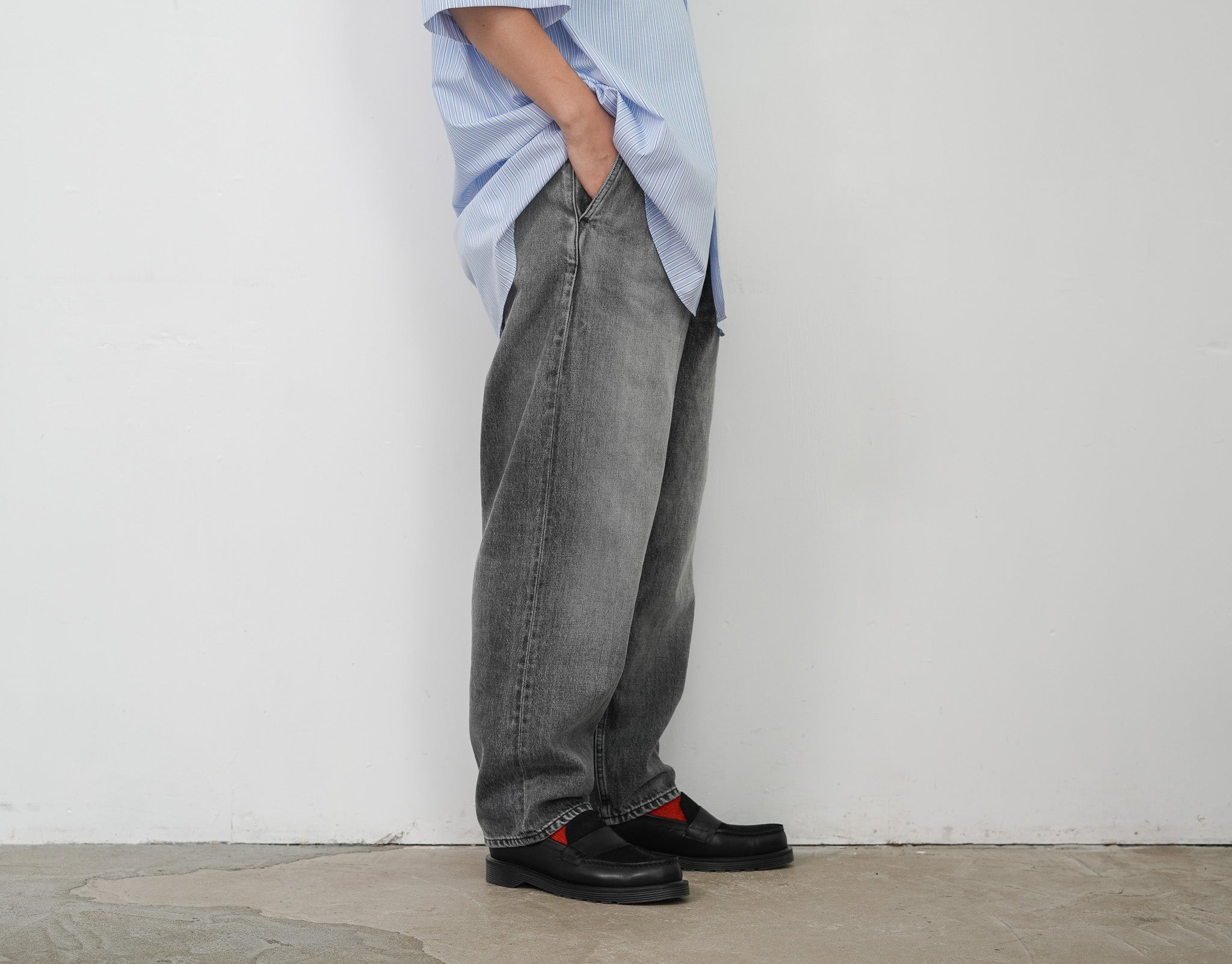 Graphpaper Selvage Denim Two Tuck Tapered Pants – Chum!