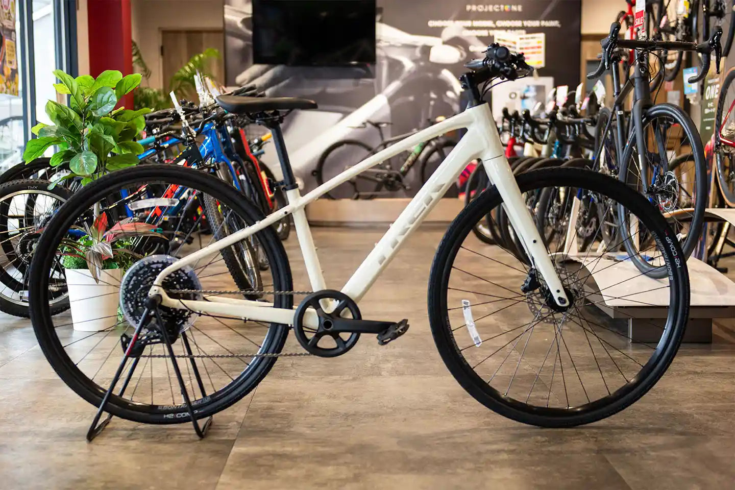 TREK FX3 Gen4 人気カラーランキング！実際の販売データをもとに解析