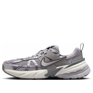 WMNS) Nike V2K Run 'Black Metallic Silver' FD0736-005