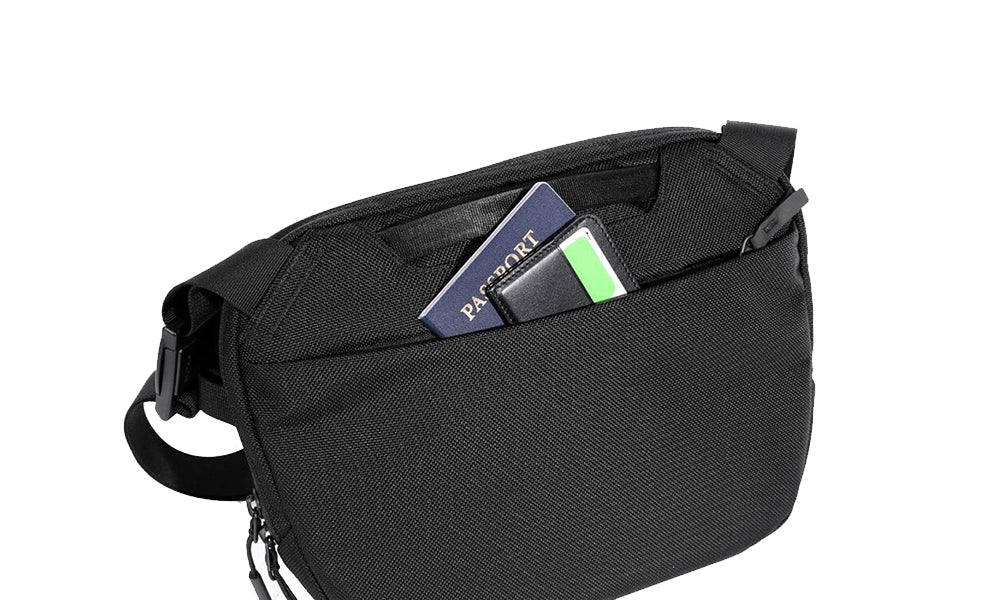 Air Travel Day Sling Max Body Bag TRAVEL COLLECTION DAY SLING 3