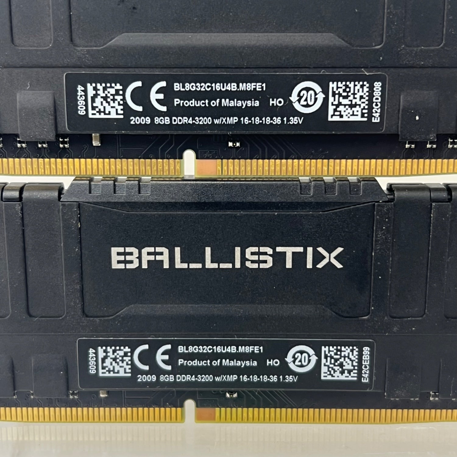 Crucial Ballistix 16GB (2x8GB) RAM DDR4 3200MHz BL8G32C16U4B.M8FE1