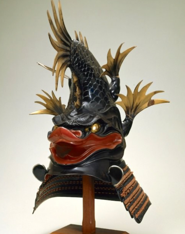 伝統的な日本の兜 (Kabuto) 伝統的な日本の兜 (Kabuto) 伝統的