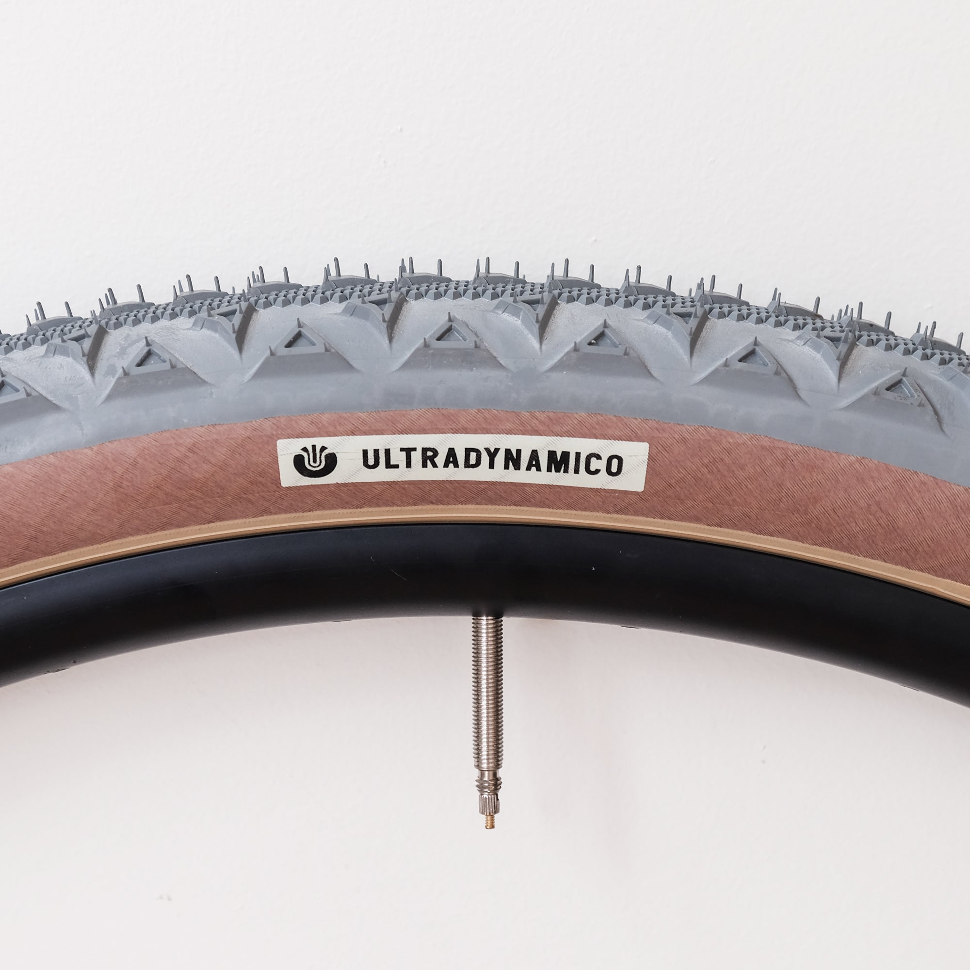 ROSÉ Race | Ultradynamico