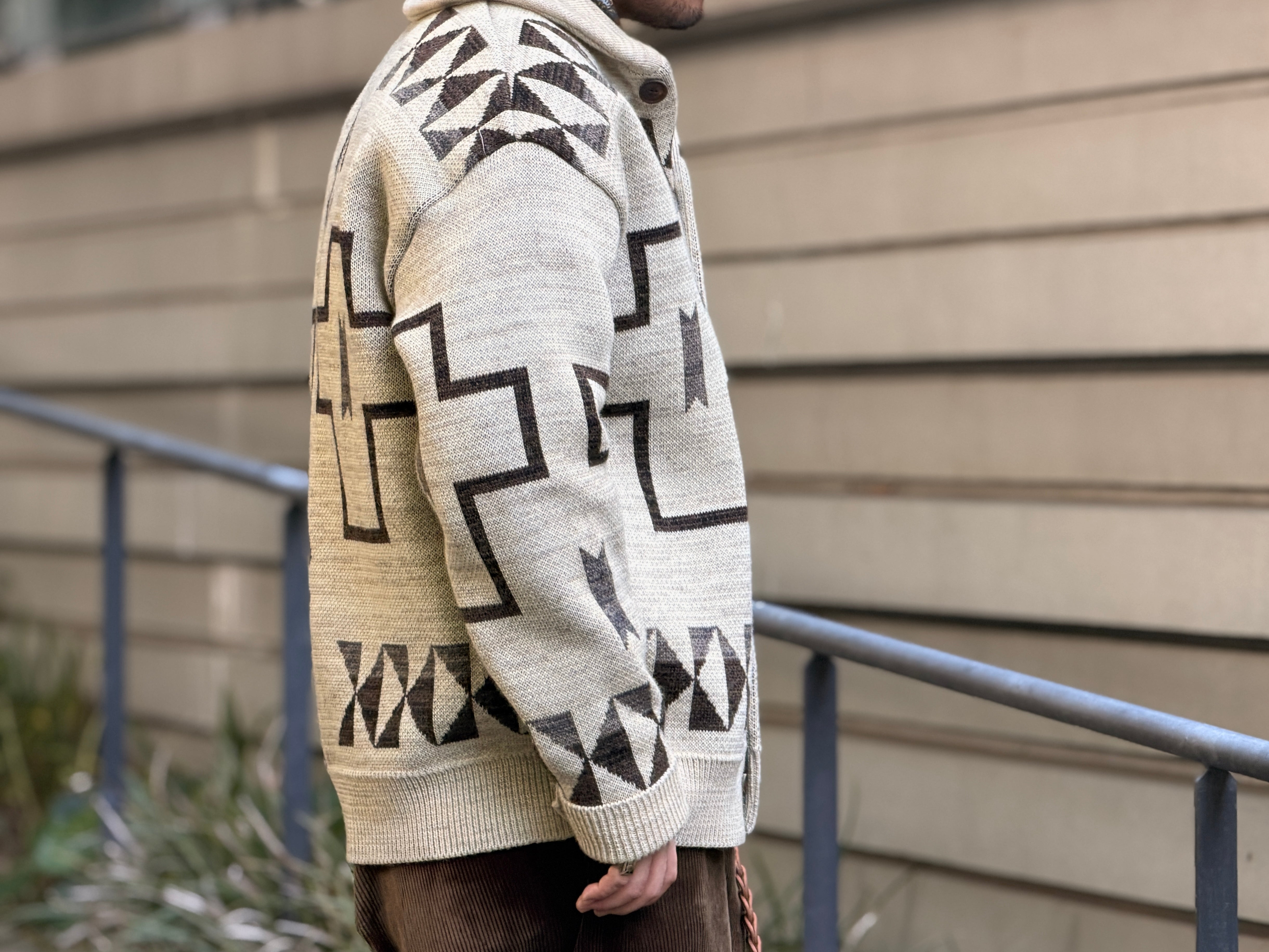 Made in JAPANが誇る規格外の極上ニット》TRIBAL CARDIGAN
