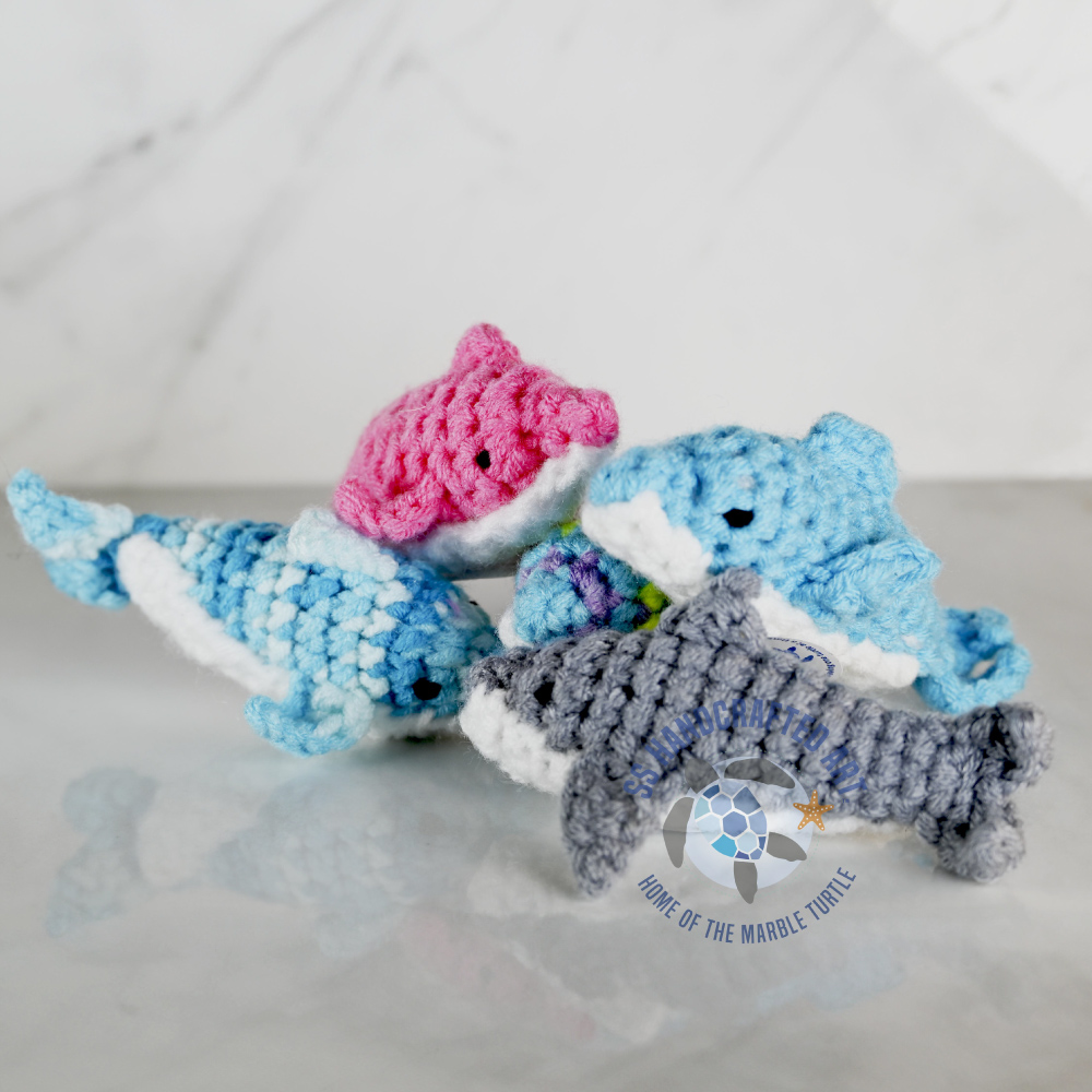 Daniel the Knitted Dolphin - SS HANDART SHOP RETAIL