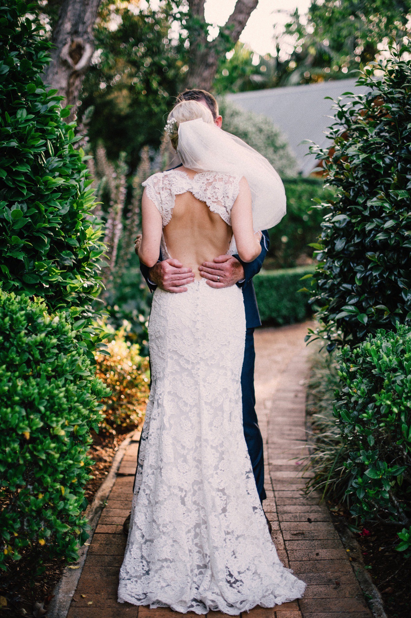 Monique Lhuillier, Scarlet Preloved Wedding Dress Save 55