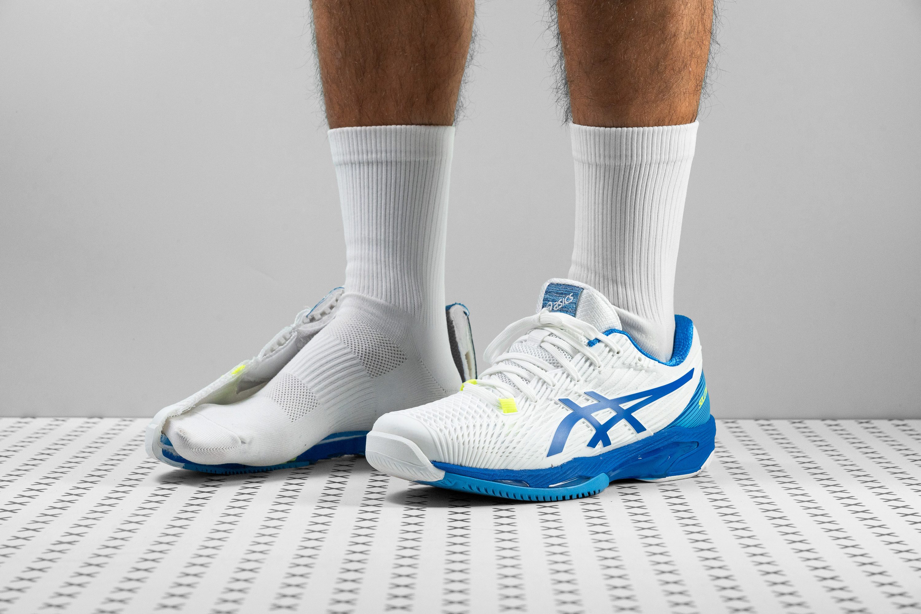 Cut in half: ASICS Solution Speed FF 2 Review | RunRepeat