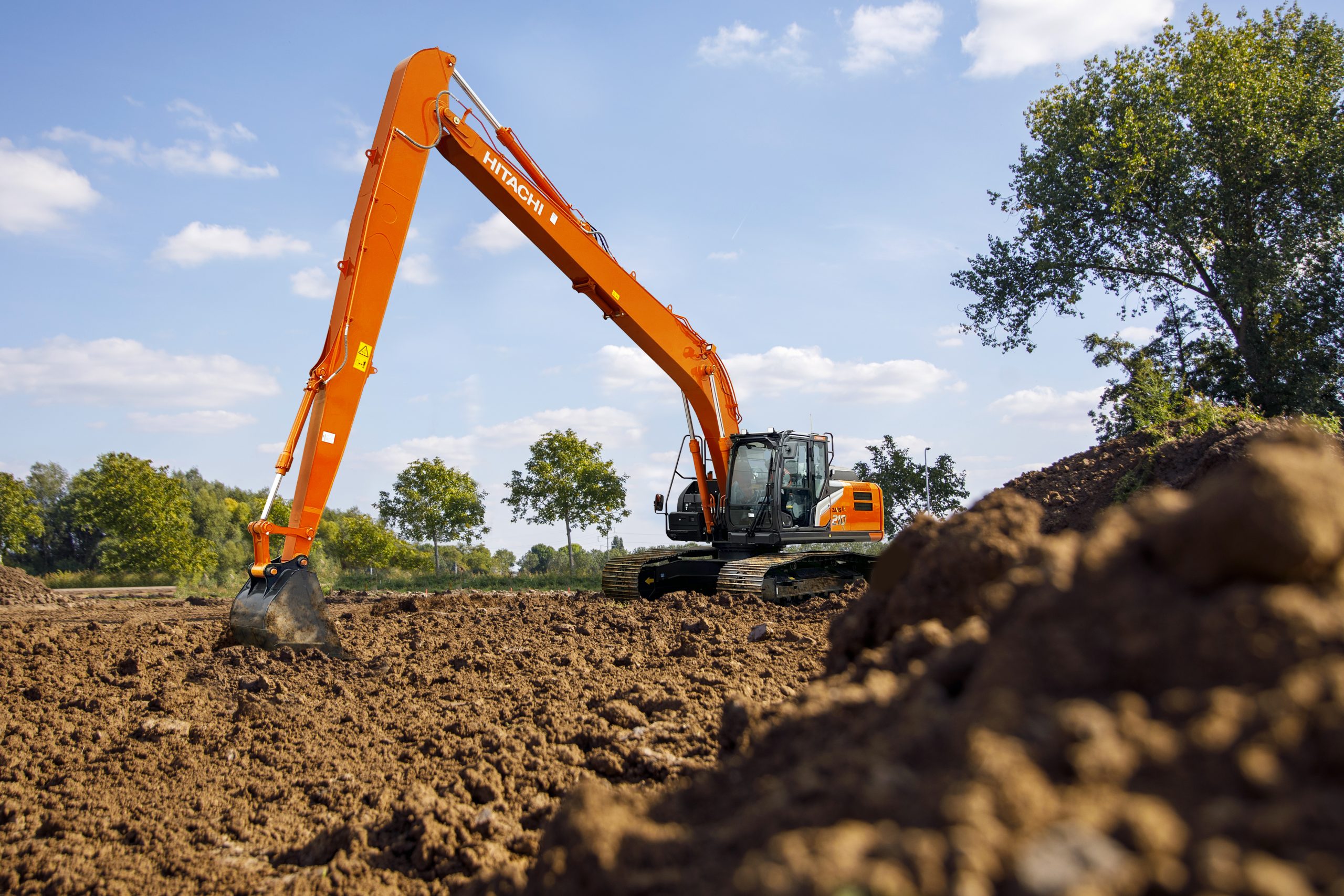 Hitachi-ZX210LC-7H-SLF-