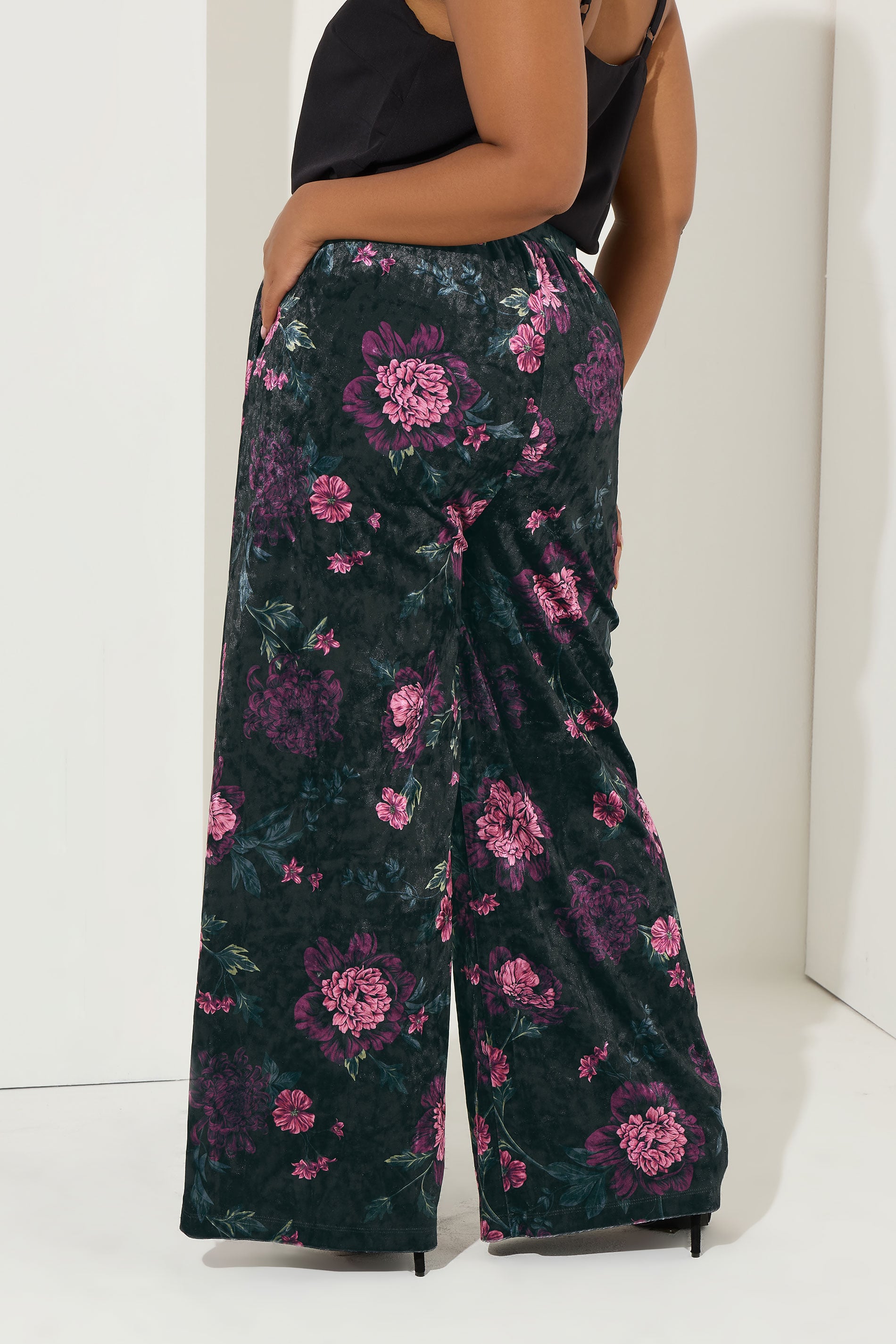 AMERI FLOWER PRINT VELOUR PANTS M FLOWER PRINT VELOUR PANTS Ameri